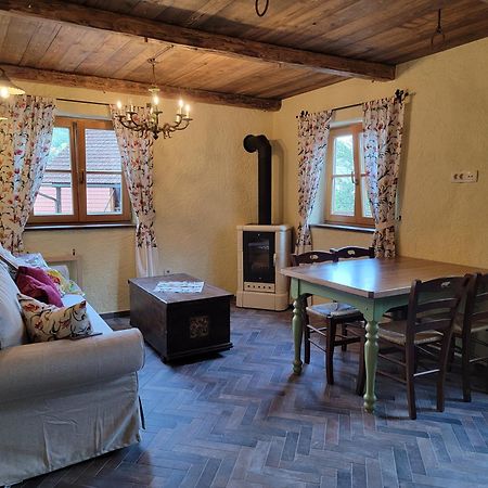 Rose Garden Apartment Ljubno Bagian luar foto