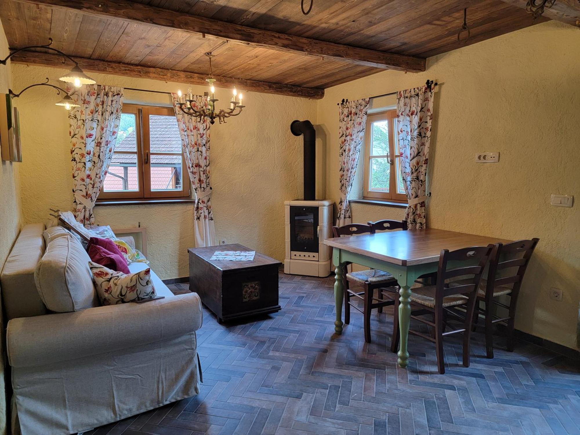 Rose Garden Apartment Ljubno Bagian luar foto